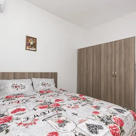 Apartment Separated Comfortable Lapta-sel *