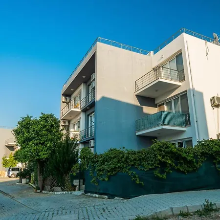 Separated Comfortable Lapta-sel Apartment *